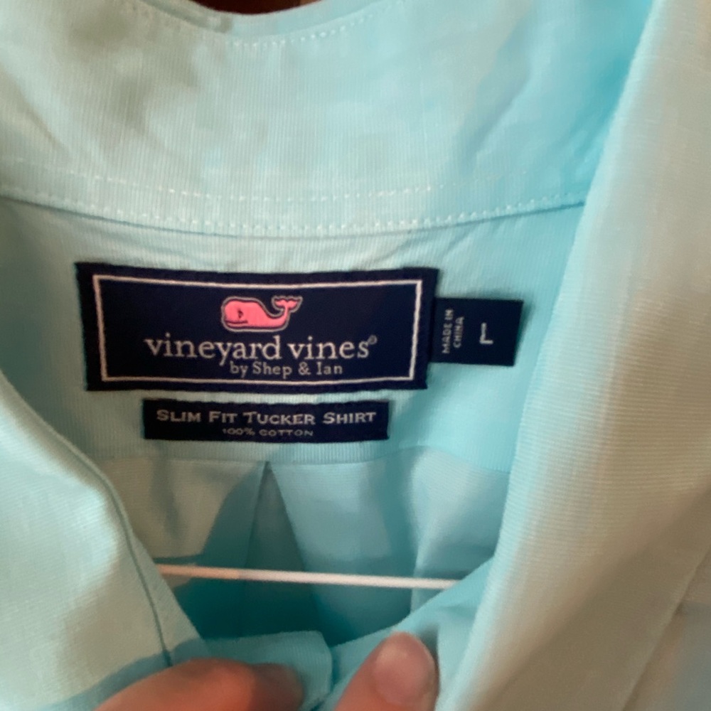 Vineyard Vine Large Button Down - image 2